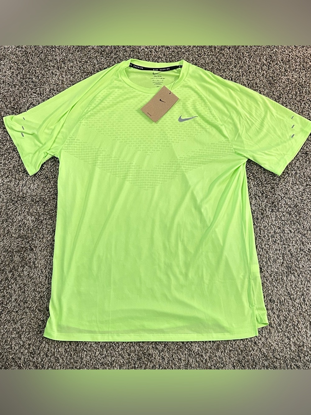 Nike Stride Dri-FIT ADV Short-Sleeve Running Shirt Green Mens Medium HV5203-377